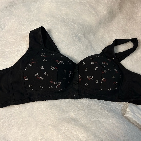 3 daisy bras, black, white and beige - Picture 6 of 8